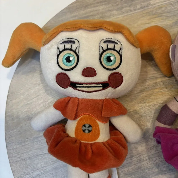 Five Nights At Freddy's 2017 Circus Baby Funko Plush - Picture 4 of 6